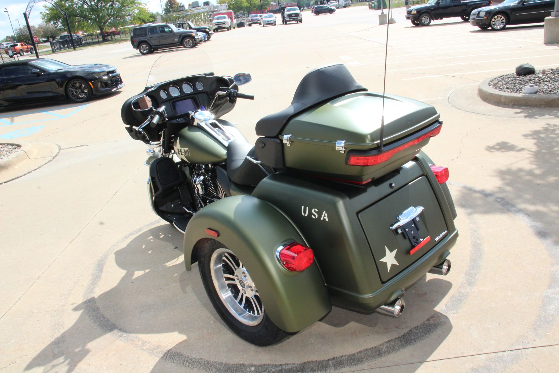 2022 Harley-Davidson Tri Glide Ultra (G.I. Enthusiast Collection) in Flint, Michigan - Photo 6