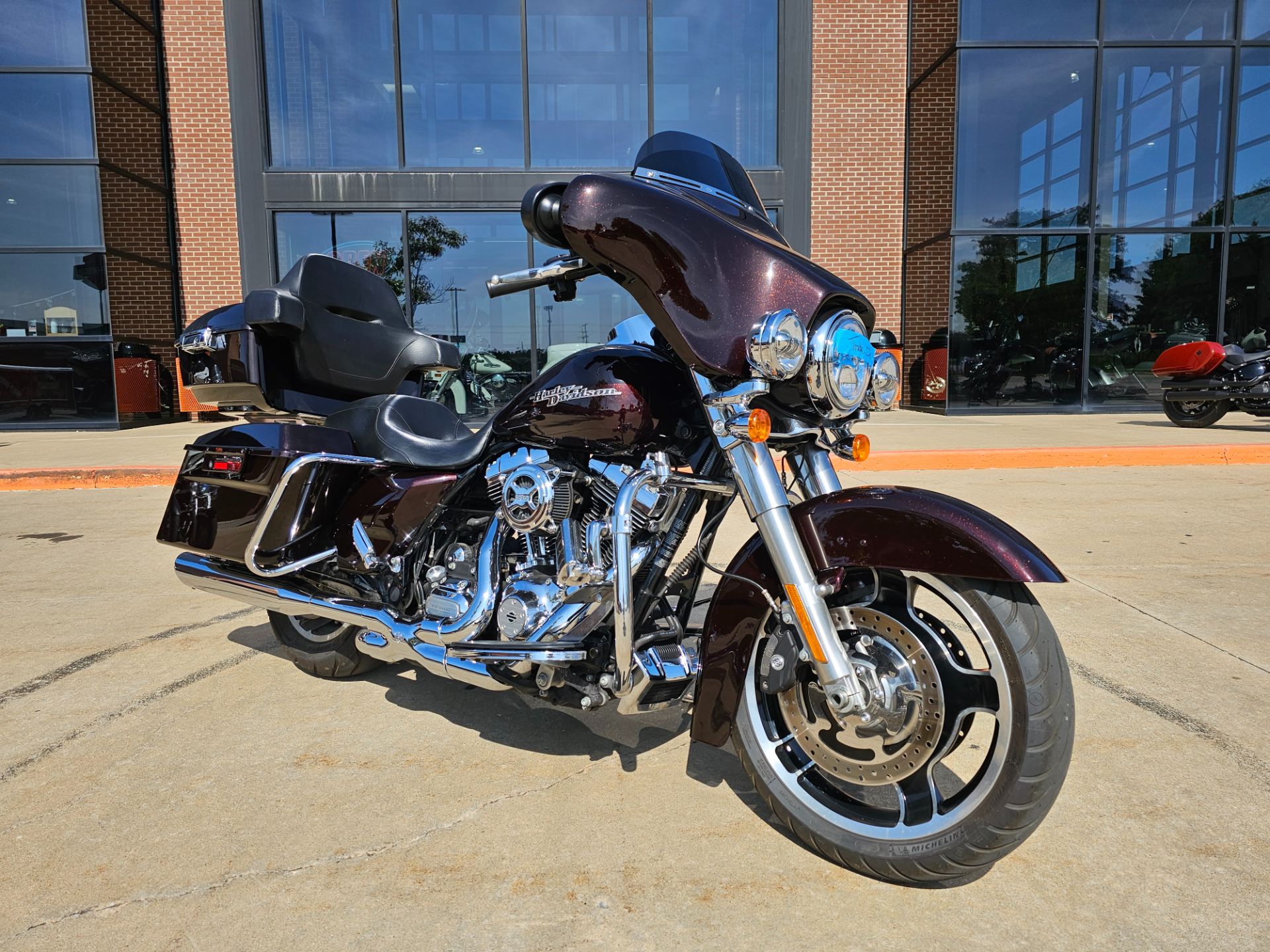 2011 Harley-Davidson Street Glide® in Flint, Michigan - Photo 2