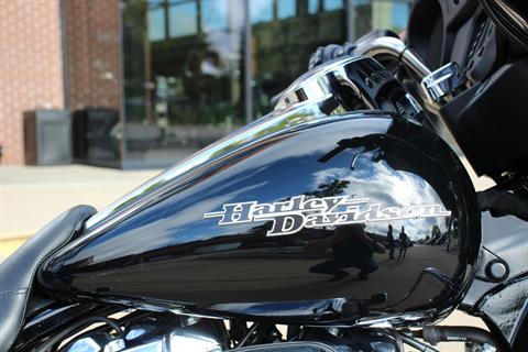 2019 Harley-Davidson Street Glide® in Flint, Michigan - Photo 12