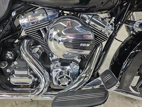 2015 Harley-Davidson Road Glide® Special in Flint, Michigan - Photo 11