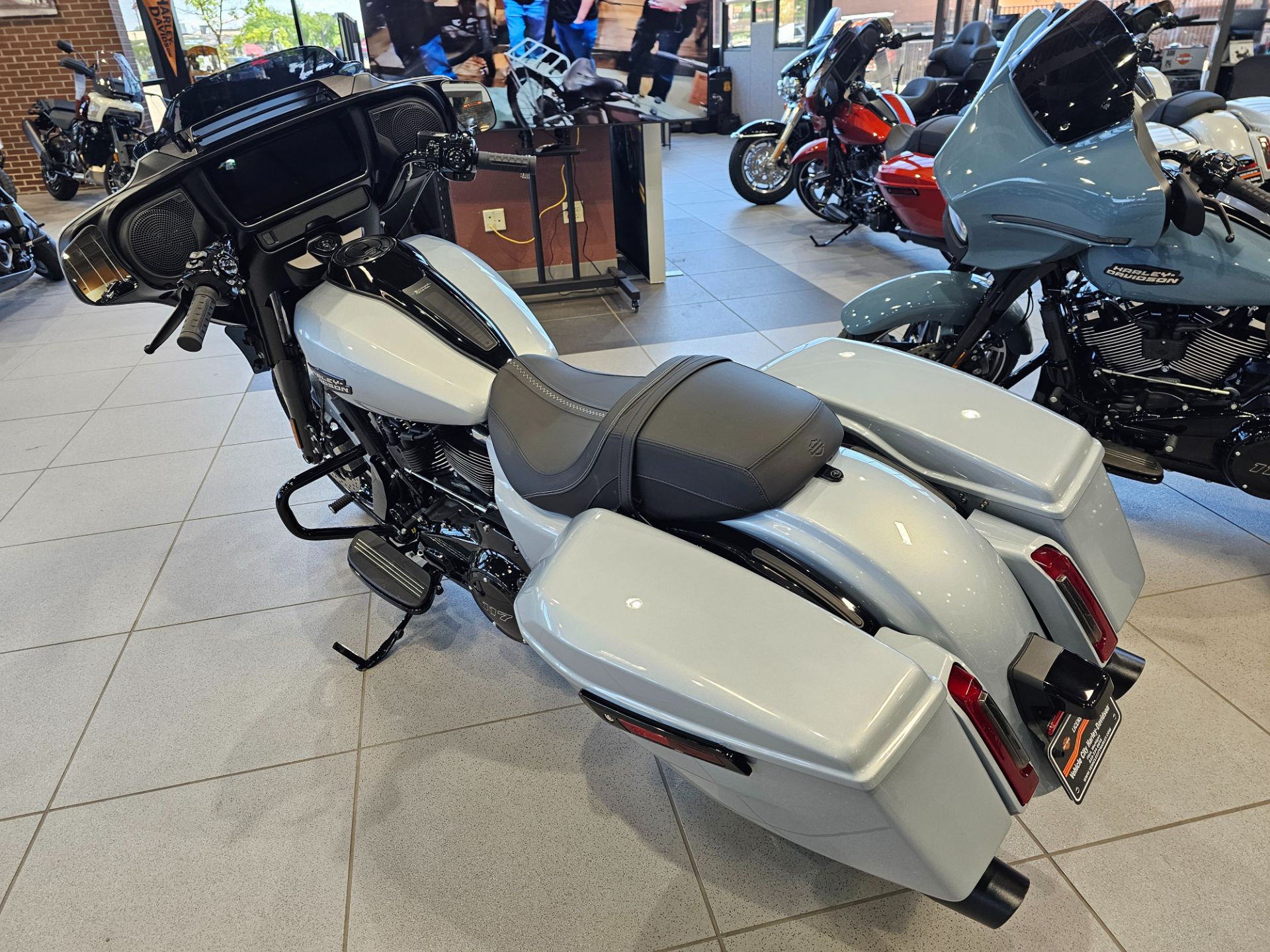 2024 Harley-Davidson Street Glide® in Flint, Michigan - Photo 6