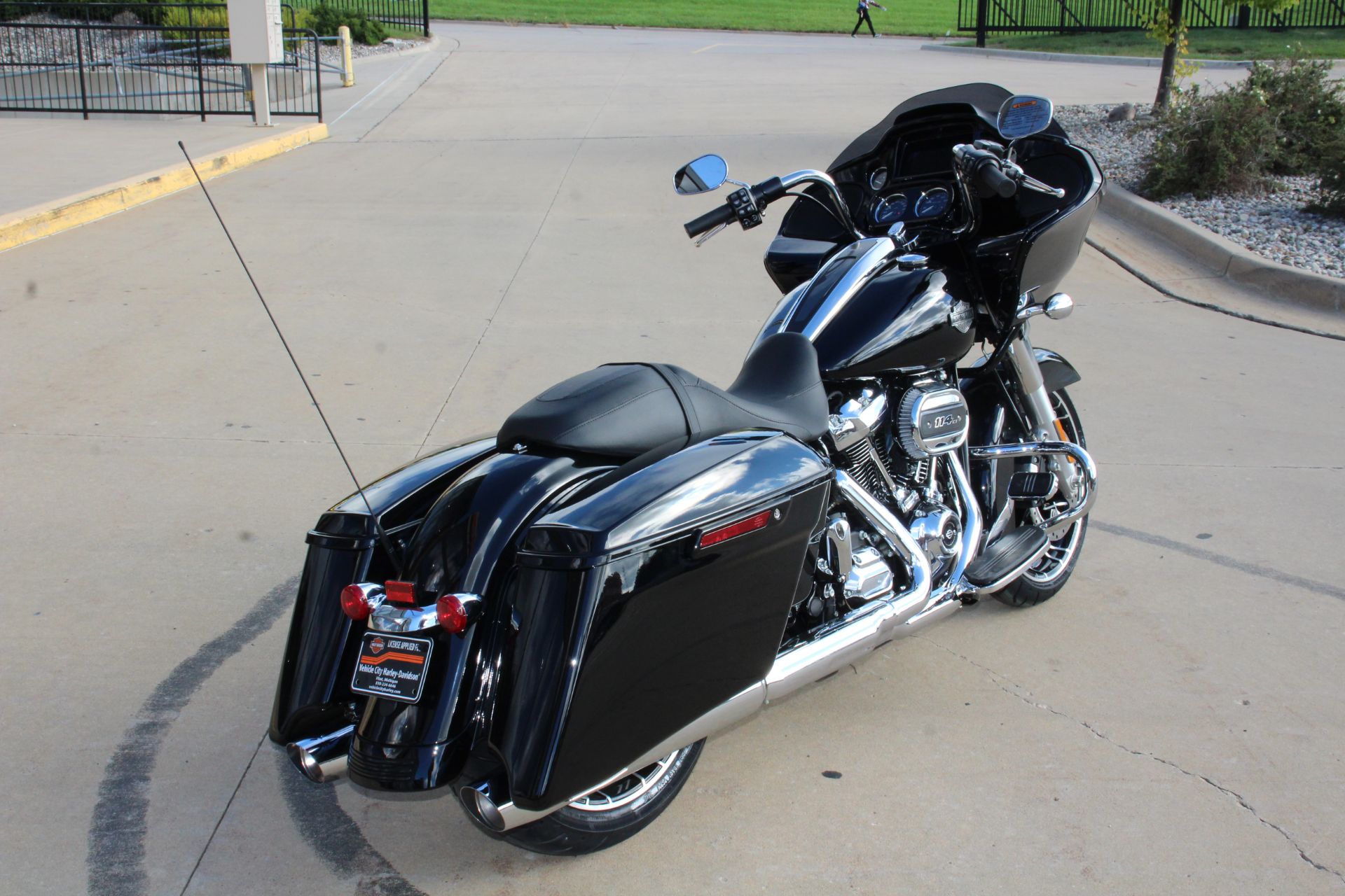 2022 Harley-Davidson Road Glide® Special in Flint, Michigan - Photo 8