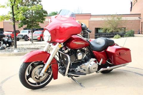 2013 Harley-Davidson Street Glide® in Flint, Michigan - Photo 4