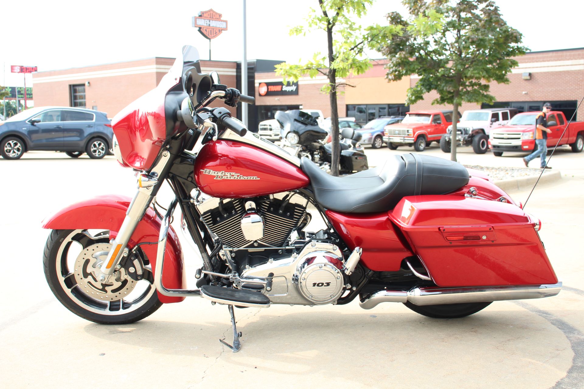 2013 Harley-Davidson Street Glide® in Flint, Michigan - Photo 5