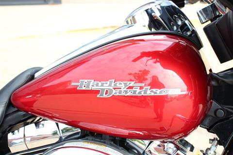 2013 Harley-Davidson Street Glide® in Flint, Michigan - Photo 11