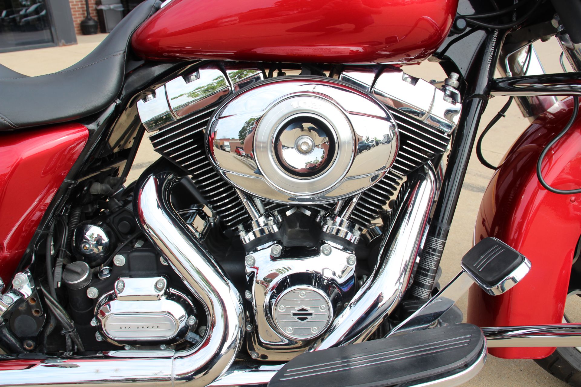 2013 Harley-Davidson Street Glide® in Flint, Michigan - Photo 13