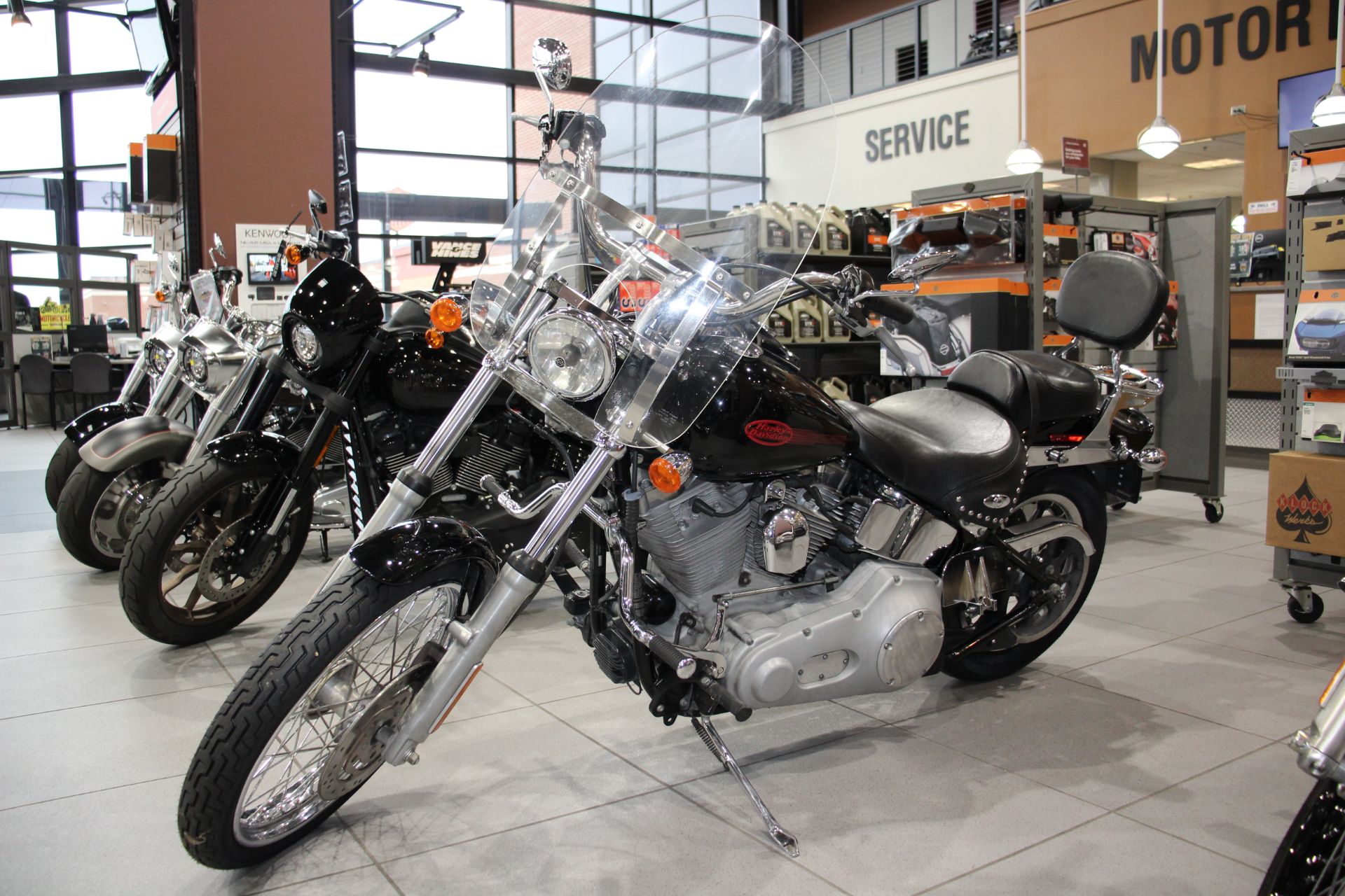 2005 Harley-Davidson FXST/FXSTI Softail® Standard in Flint, Michigan - Photo 3