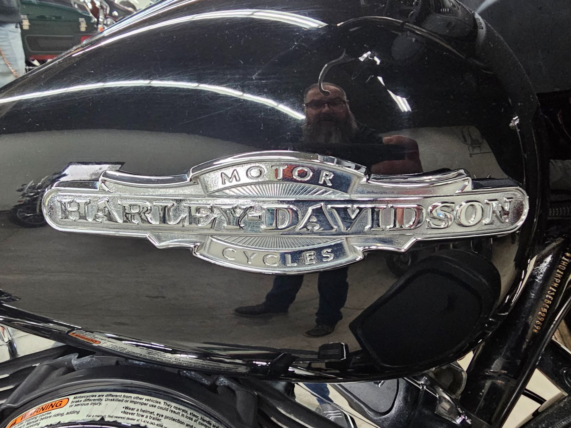 2014 Harley-Davidson Street Glide in Flint, Michigan - Photo 10