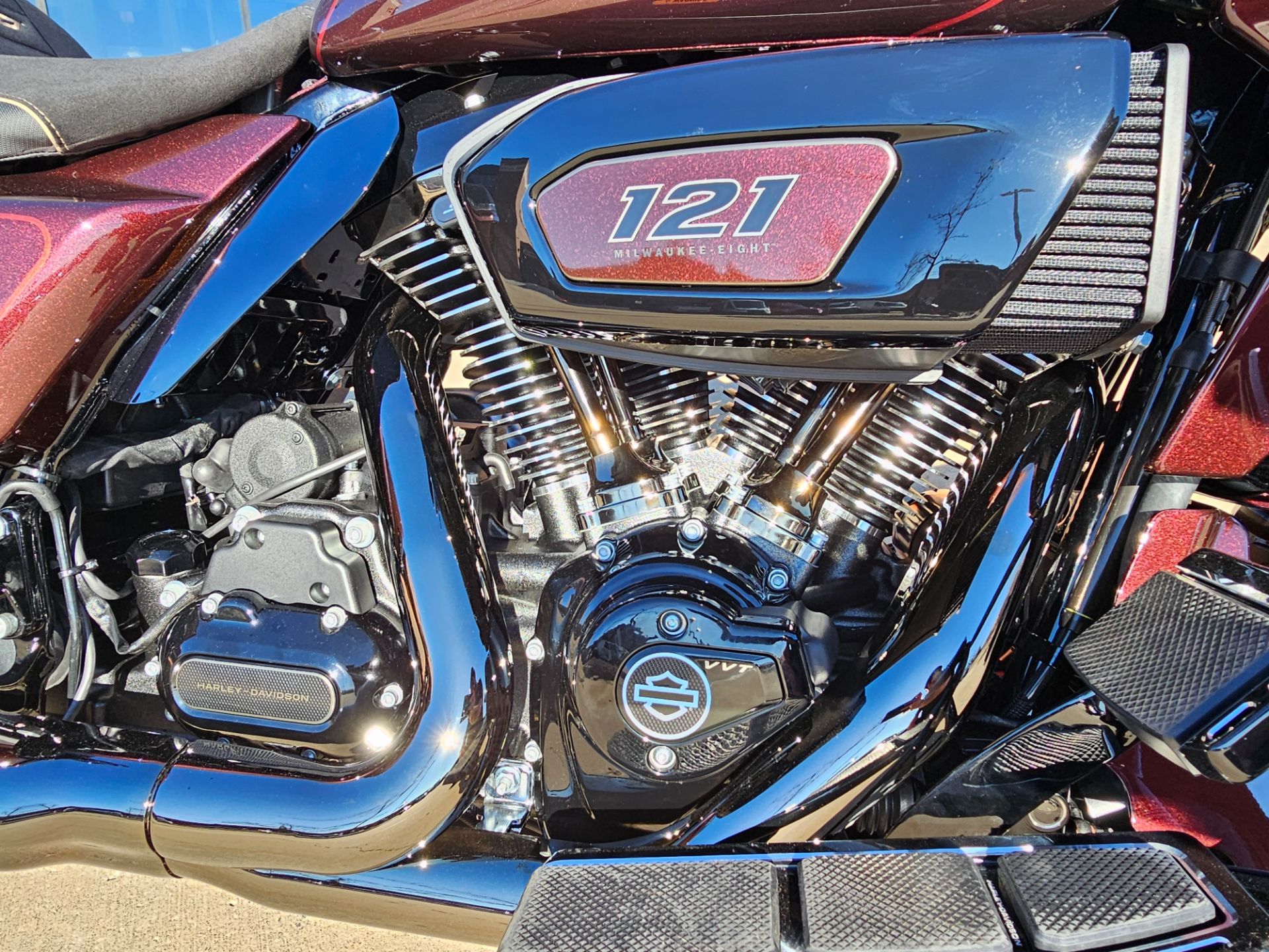 2024 Harley-Davidson CVO™ Road Glide® in Flint, Michigan - Photo 12