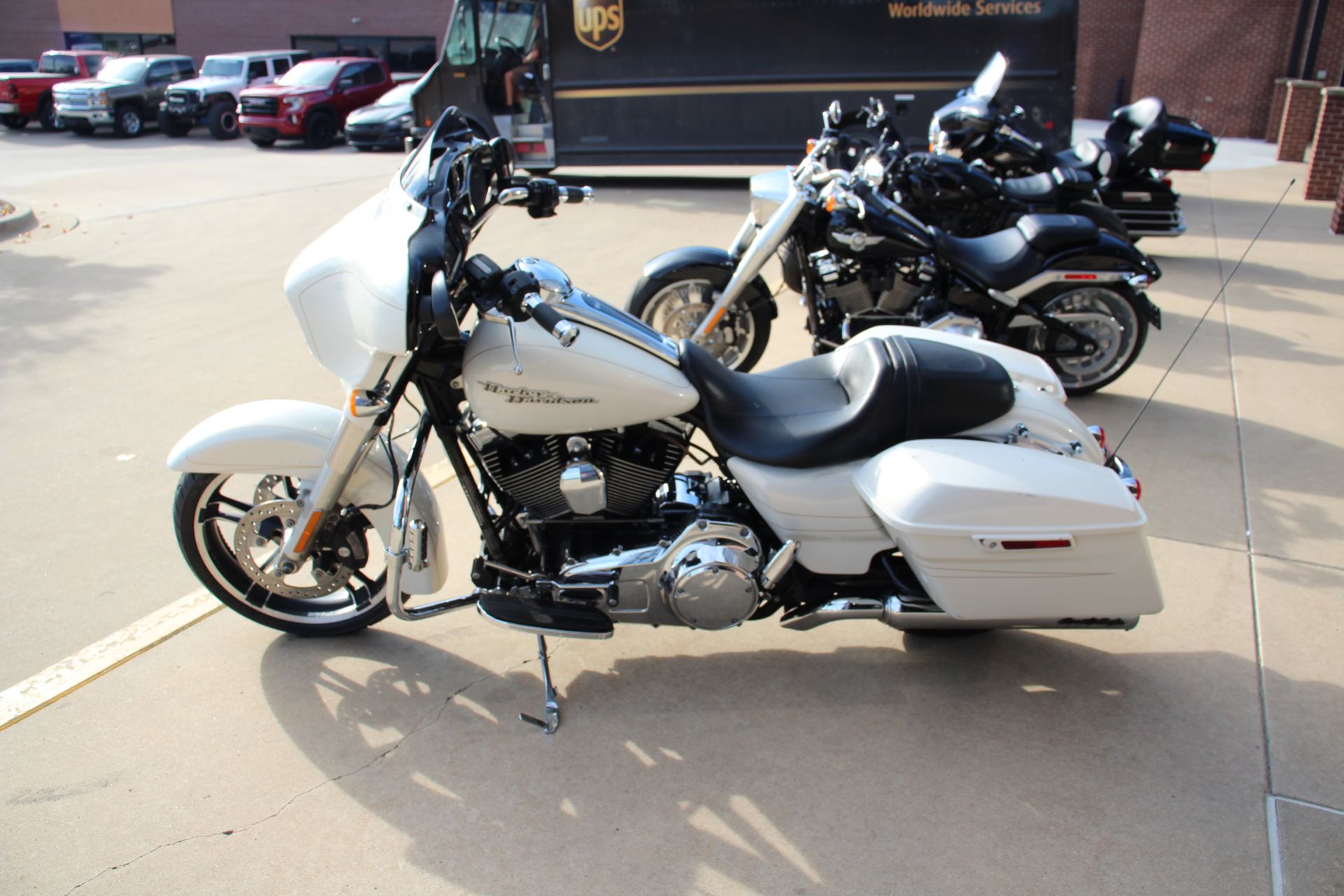 2014 Harley-Davidson Street Glide® Special in Flint, Michigan - Photo 4