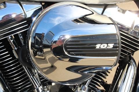 2014 Harley-Davidson Street Glide® Special in Flint, Michigan - Photo 11