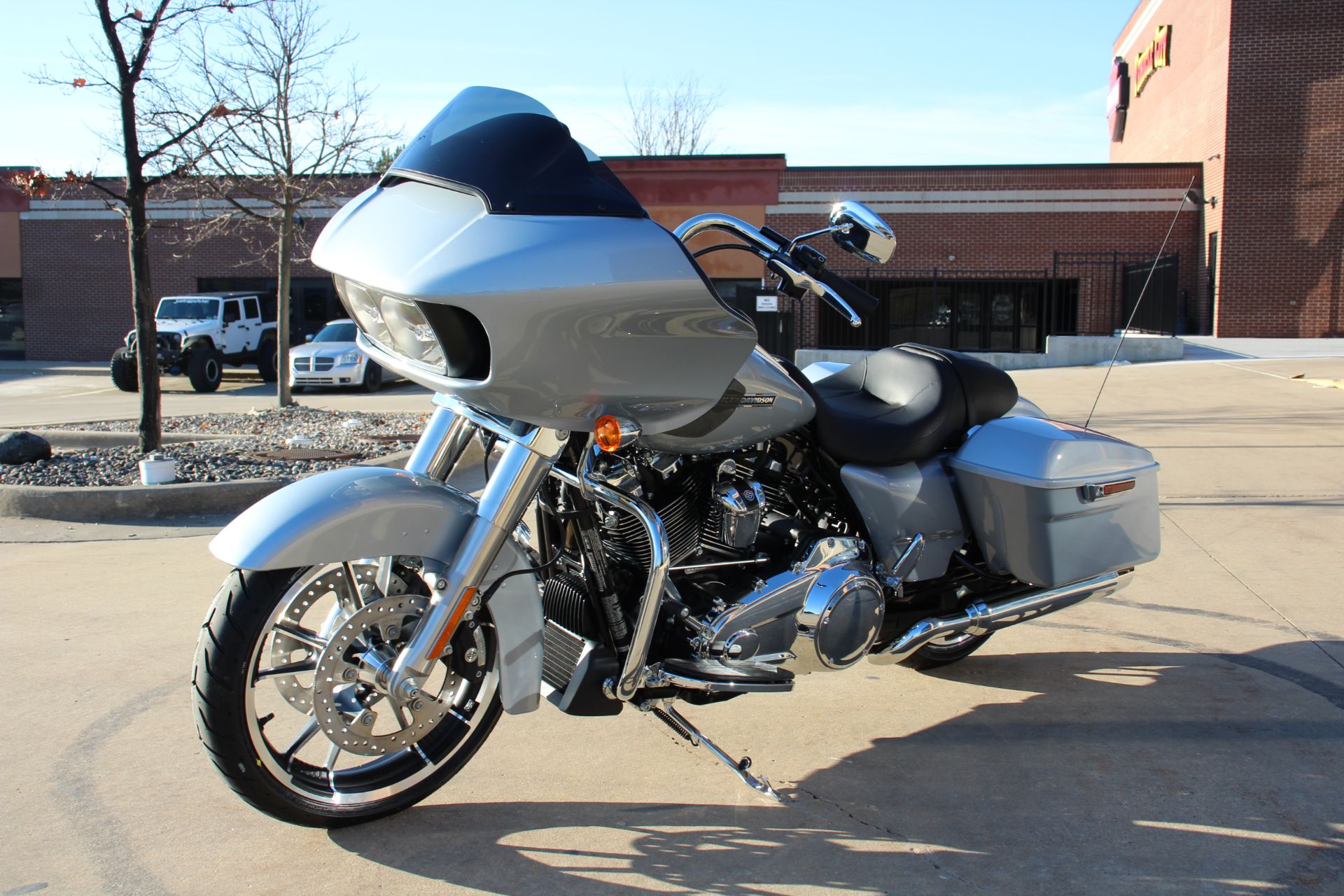 2023 Harley-Davidson Road Glide® in Flint, Michigan - Photo 4