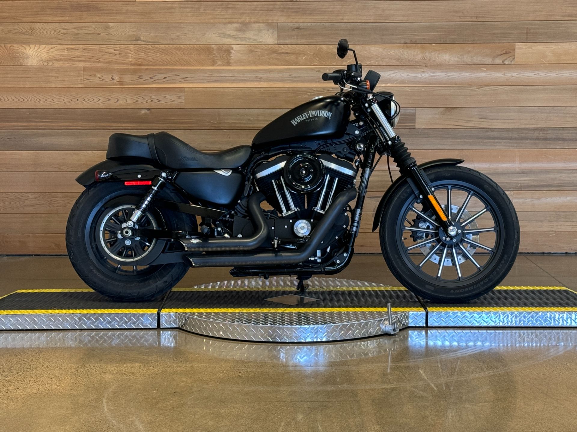 2015 Harley-Davidson Iron 883™ in Salem, Oregon - Photo 1