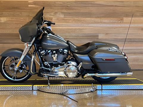 2018 Harley-Davidson Street Glide® in Salem, Oregon - Photo 5