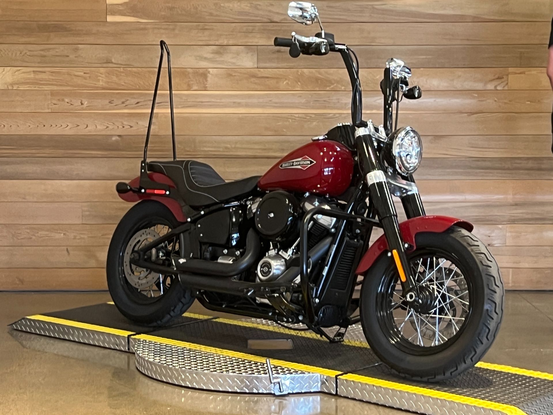 2021 Harley-Davidson Softail Slim® in Salem, Oregon - Photo 2