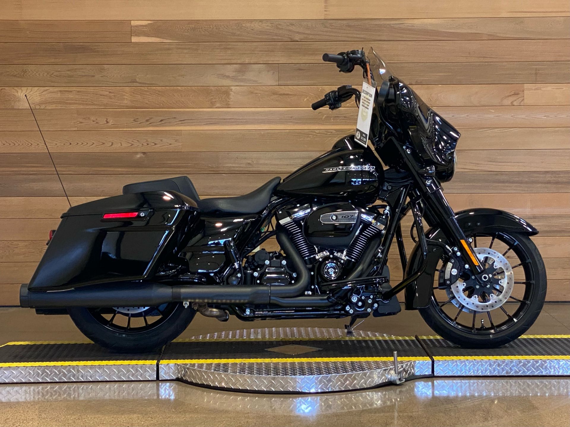 2018 Harley-Davidson Street Glide® Special in Salem, Oregon - Photo 1