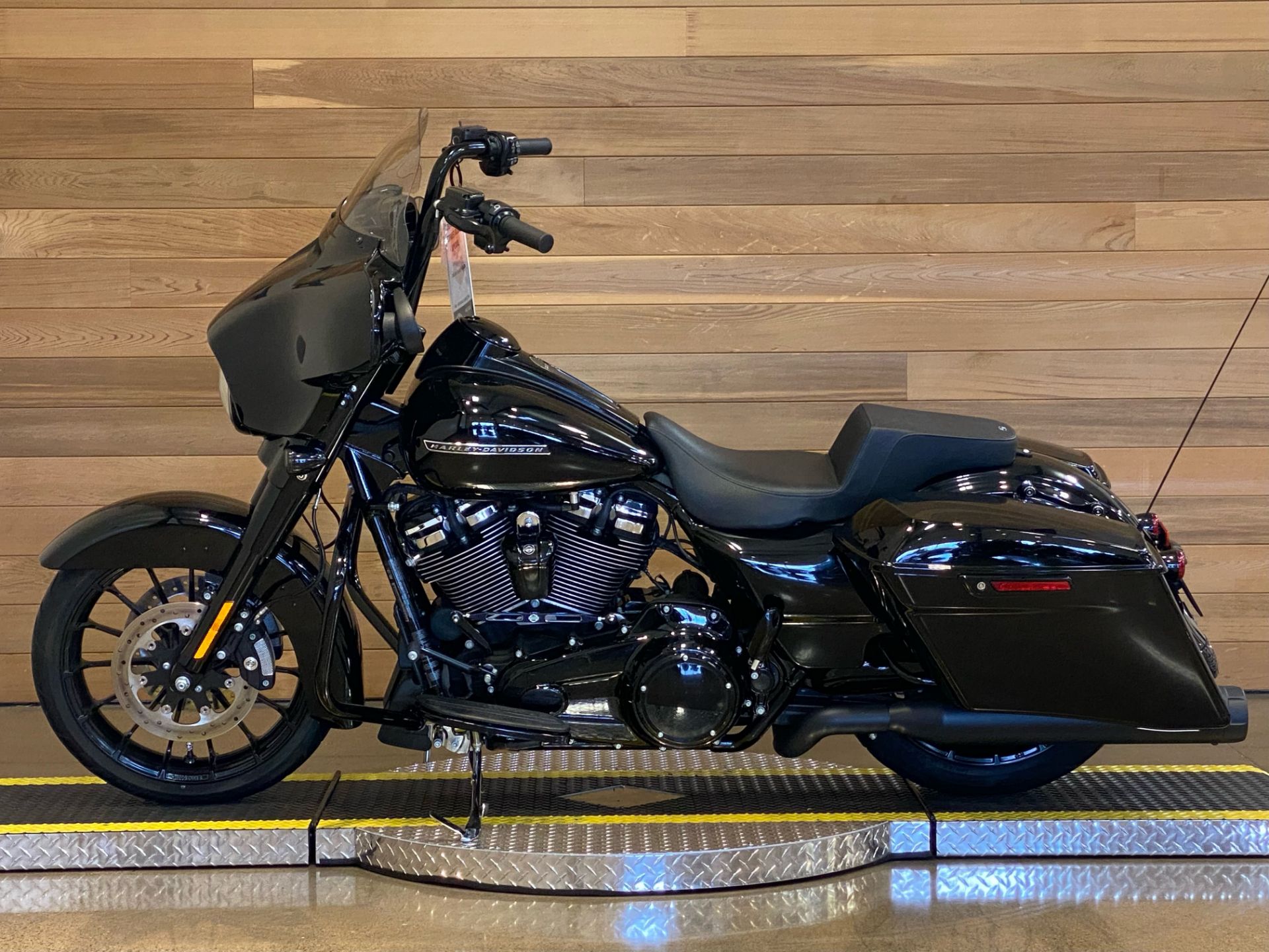 2018 Harley-Davidson Street Glide® Special in Salem, Oregon - Photo 5