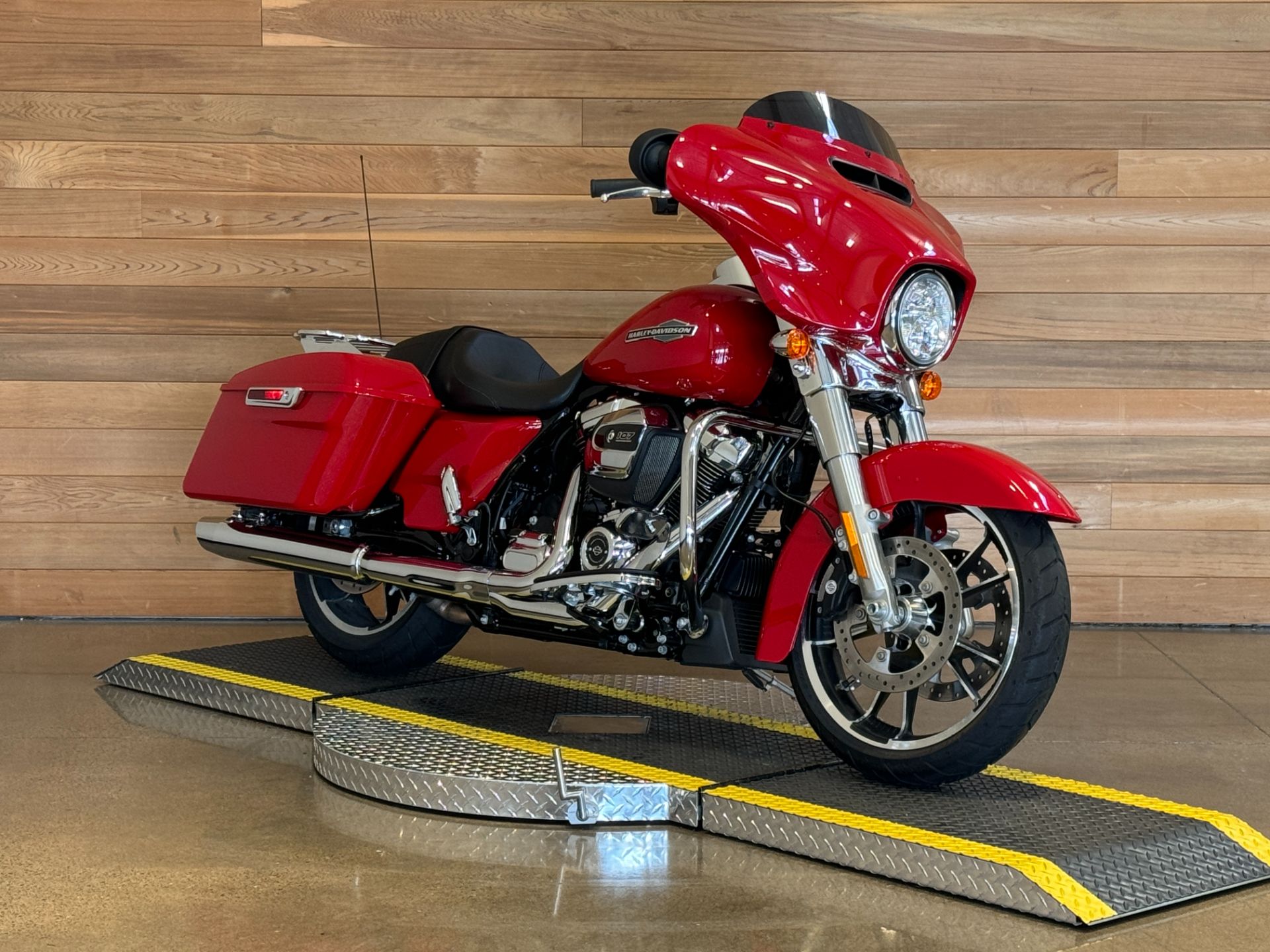 2023 Harley-Davidson Street Glide® in Salem, Oregon - Photo 2