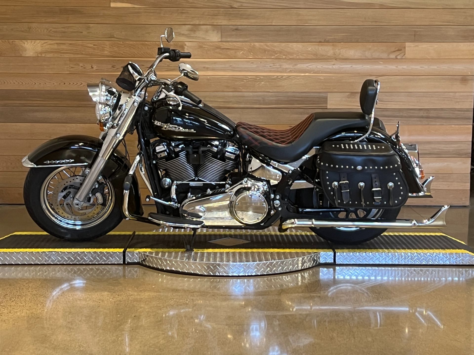 2018 Harley-Davidson Softail® Deluxe 107 in Salem, Oregon - Photo 5