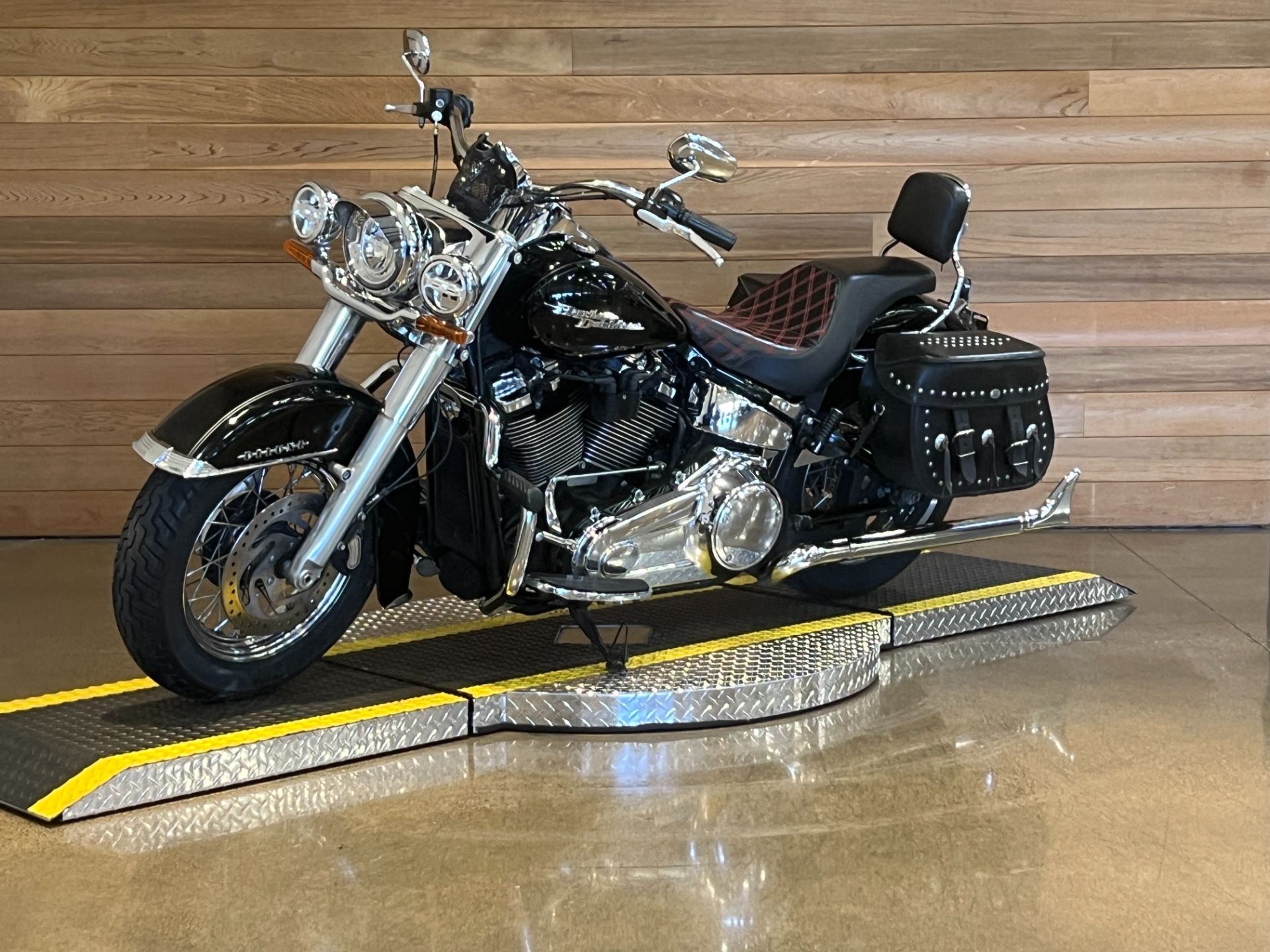 2018 Harley-Davidson Softail® Deluxe 107 in Salem, Oregon - Photo 4