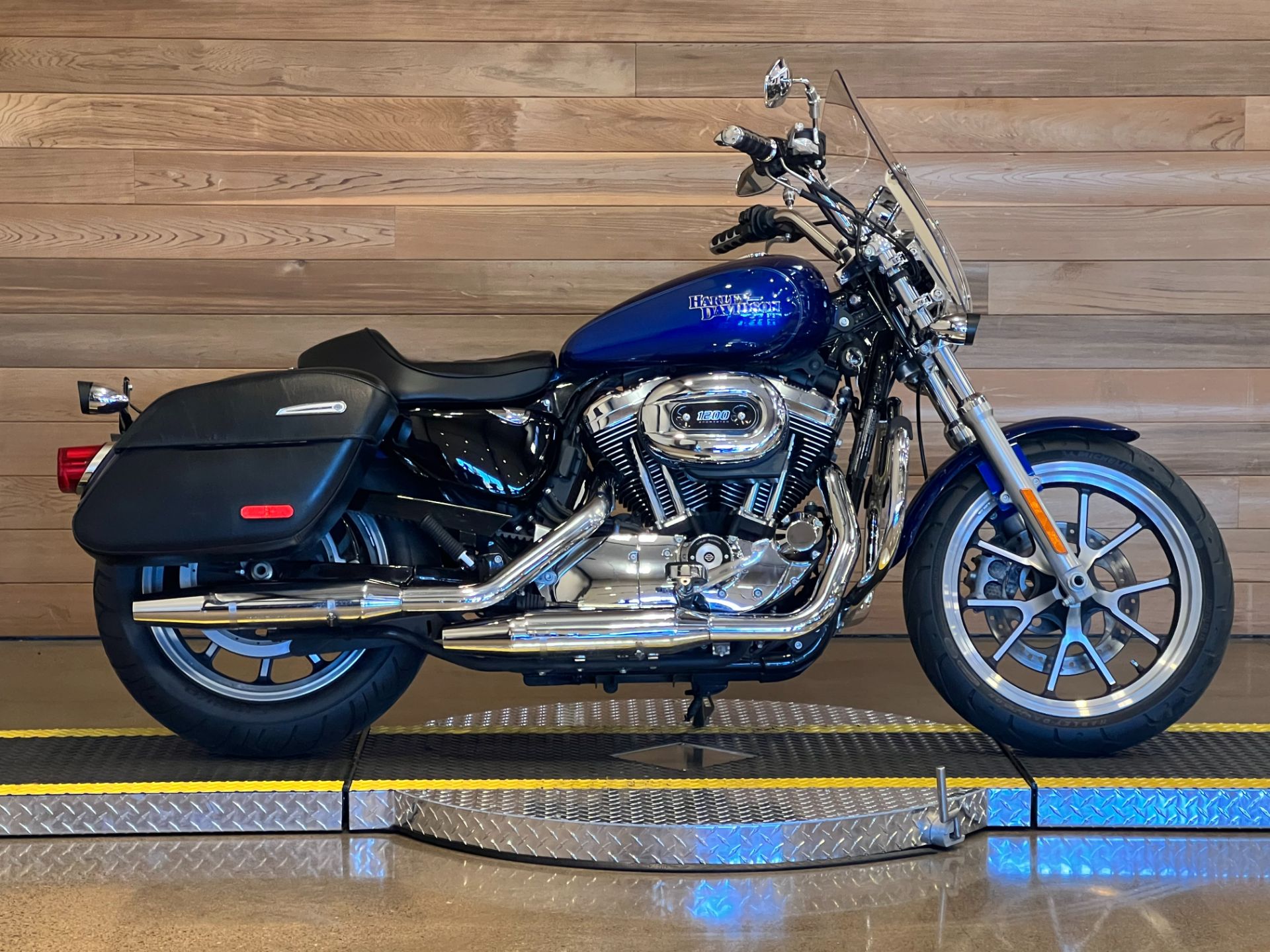 2015 Harley-Davidson SuperLow® 1200T in Salem, Oregon - Photo 1