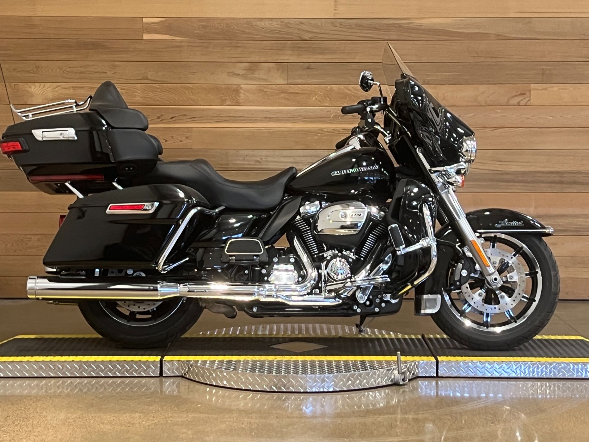 2019 Harley-Davidson Ultra Limited in Salem, Oregon - Photo 1
