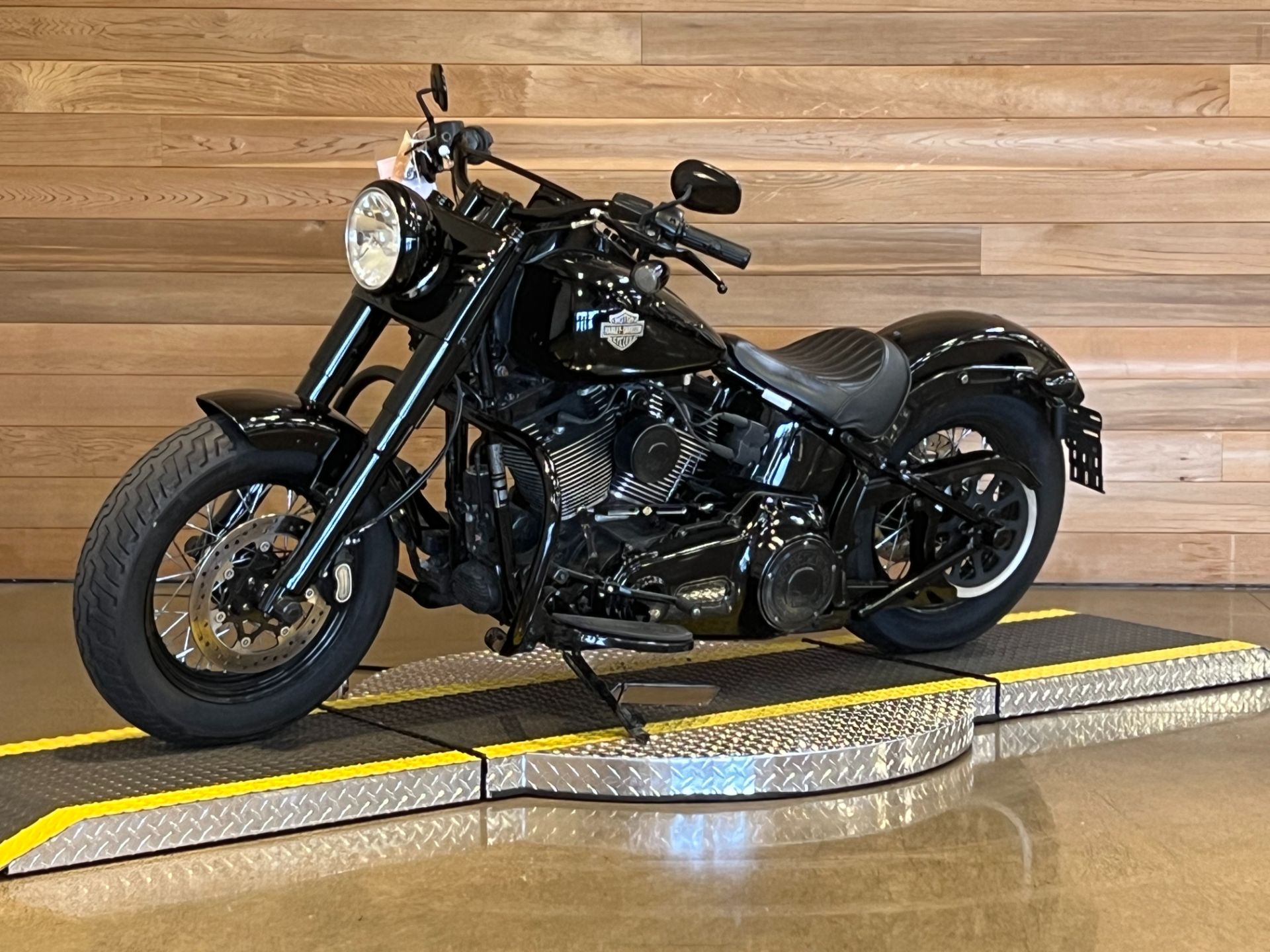 2017 Harley-Davidson Softail Slim® S in Salem, Oregon - Photo 4