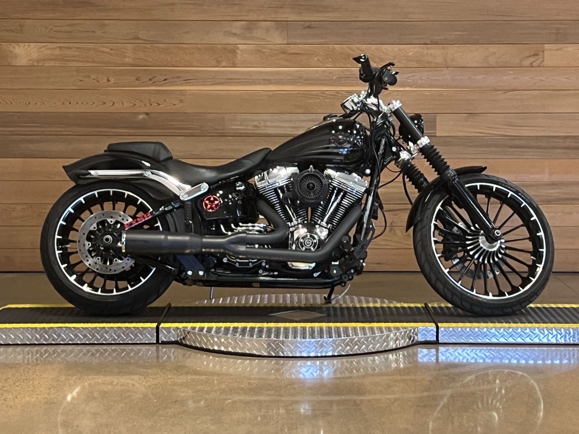 2017 Harley-Davidson Breakout® in Salem, Oregon - Photo 1