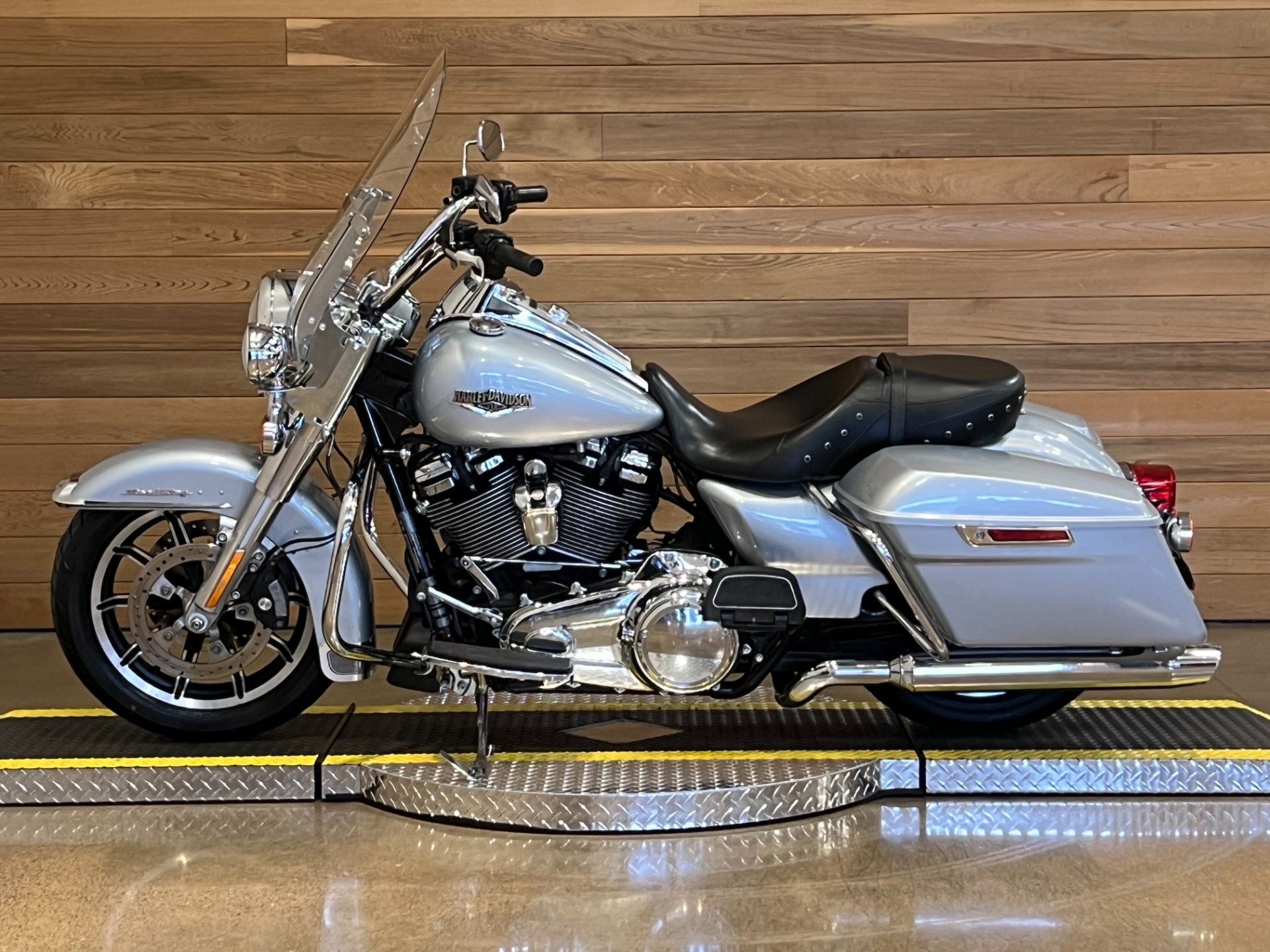 2019 Harley-Davidson Road King® in Salem, Oregon - Photo 5