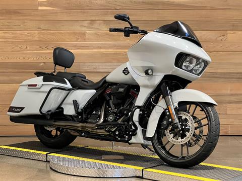 2020 Harley-Davidson FLTRXSE - CVO ROAD GLIDE CUSTOM in Salem, Oregon - Photo 2
