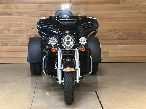 2017 Harley-Davidson Tri Glide® Ultra in Salem, Oregon - Photo 3
