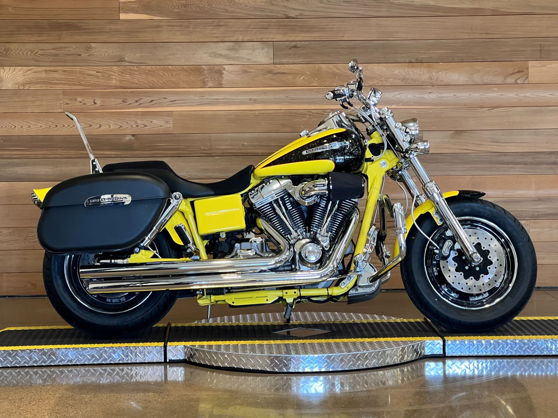 2009 Harley-Davidson CVO™ Dyna® Fat Bob® in Salem, Oregon - Photo 1