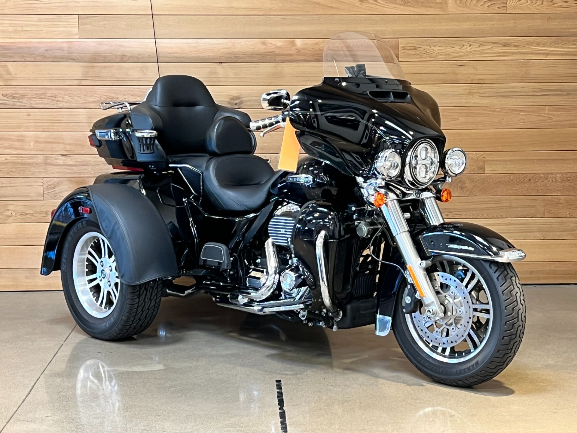 2020 Harley-Davidson Tri Glide® Ultra in Salem, Oregon - Photo 2