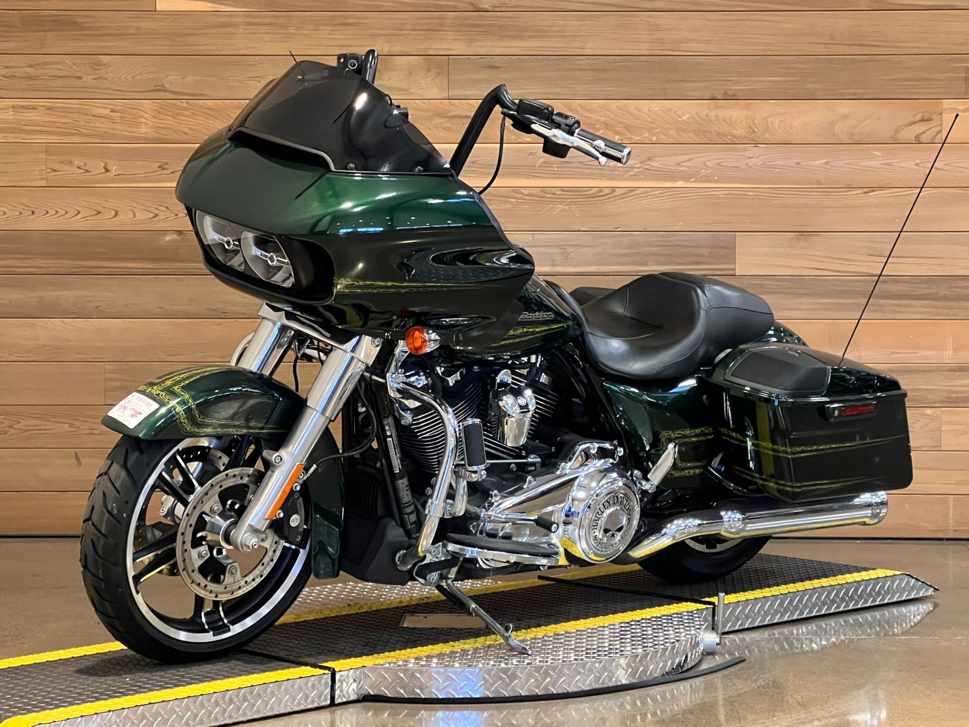 2019 Harley-Davidson Road Glide® in Salem, Oregon - Photo 4