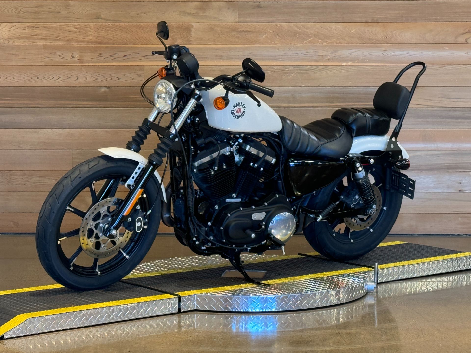 2022 Harley-Davidson Iron 883™ in Salem, Oregon - Photo 4