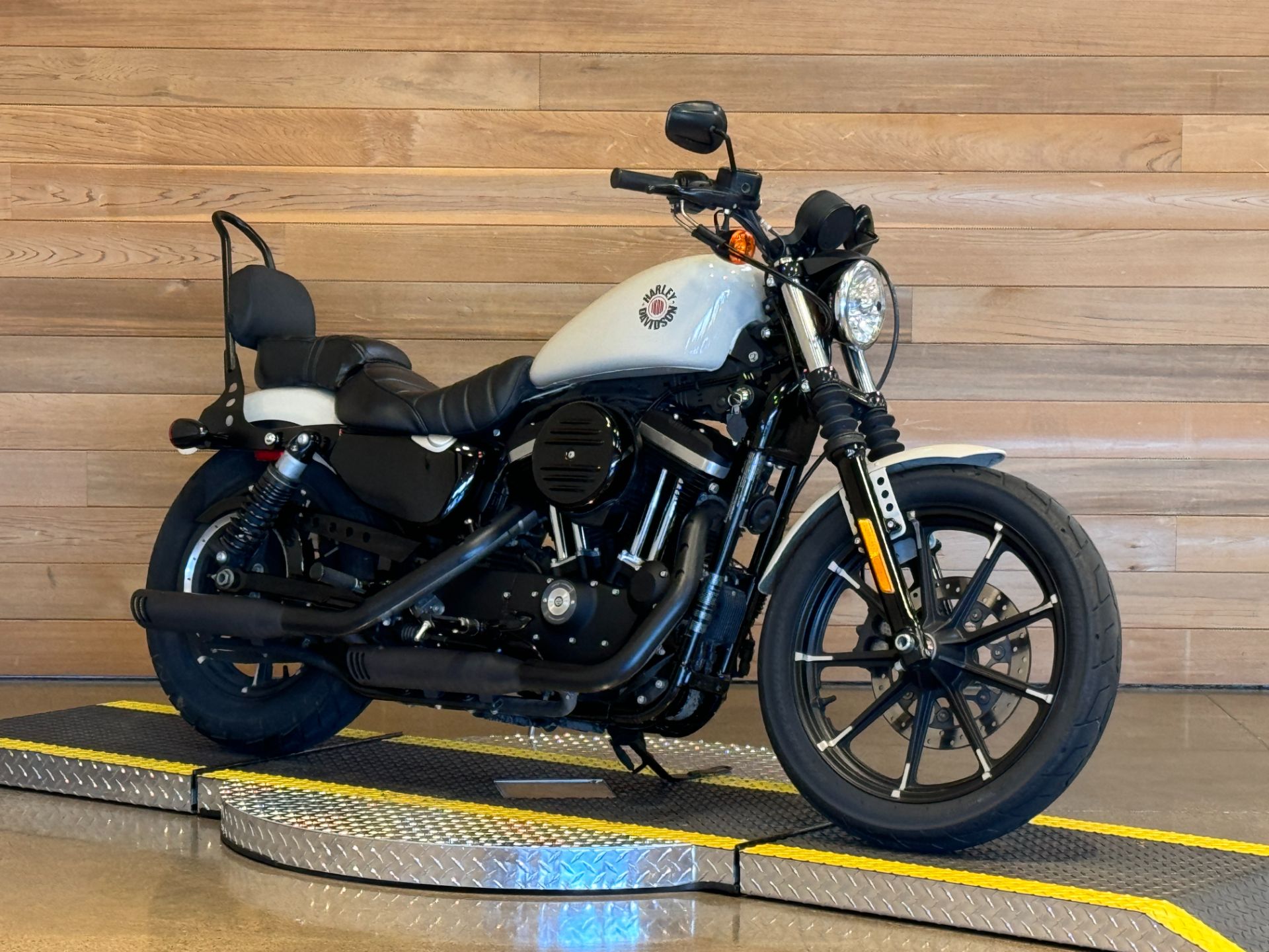 2022 Harley-Davidson Iron 883™ in Salem, Oregon - Photo 2