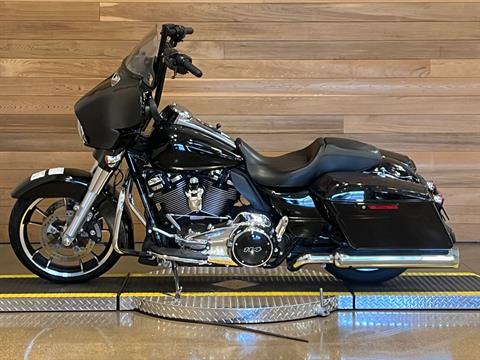 2017 Harley-Davidson Street Glide® Special in Salem, Oregon - Photo 5