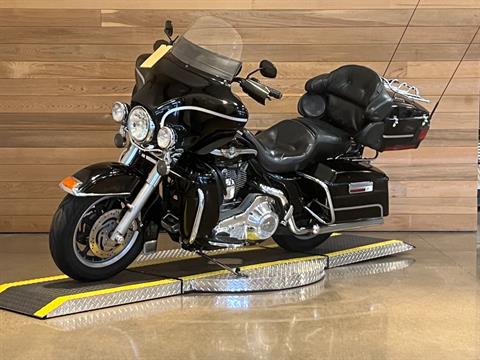 2003 Harley-Davidson FLHT/FLHTI Electra Glide® Standard in Salem, Oregon - Photo 4