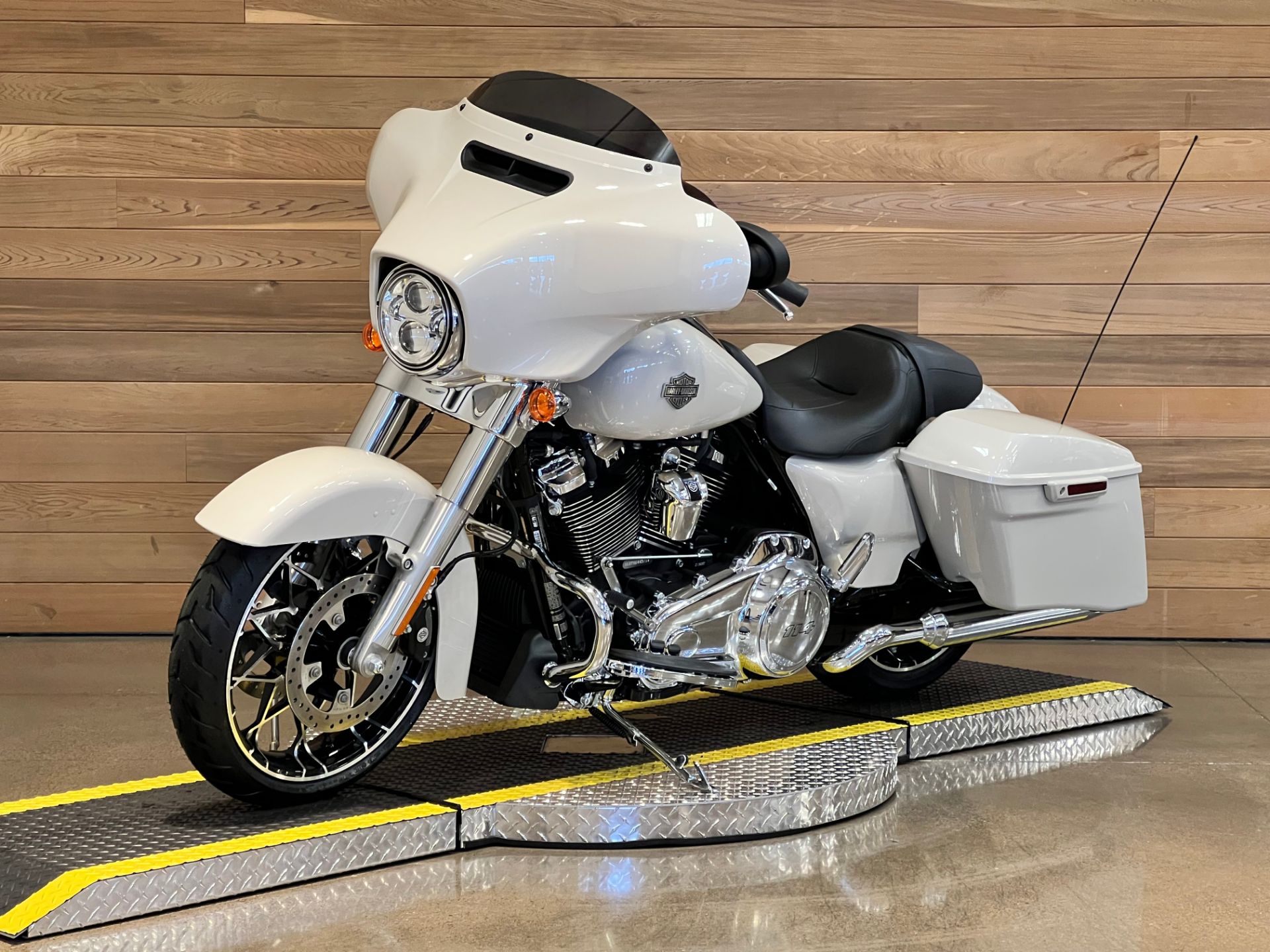 2022 Harley-Davidson Street Glide® Special in Salem, Oregon - Photo 4