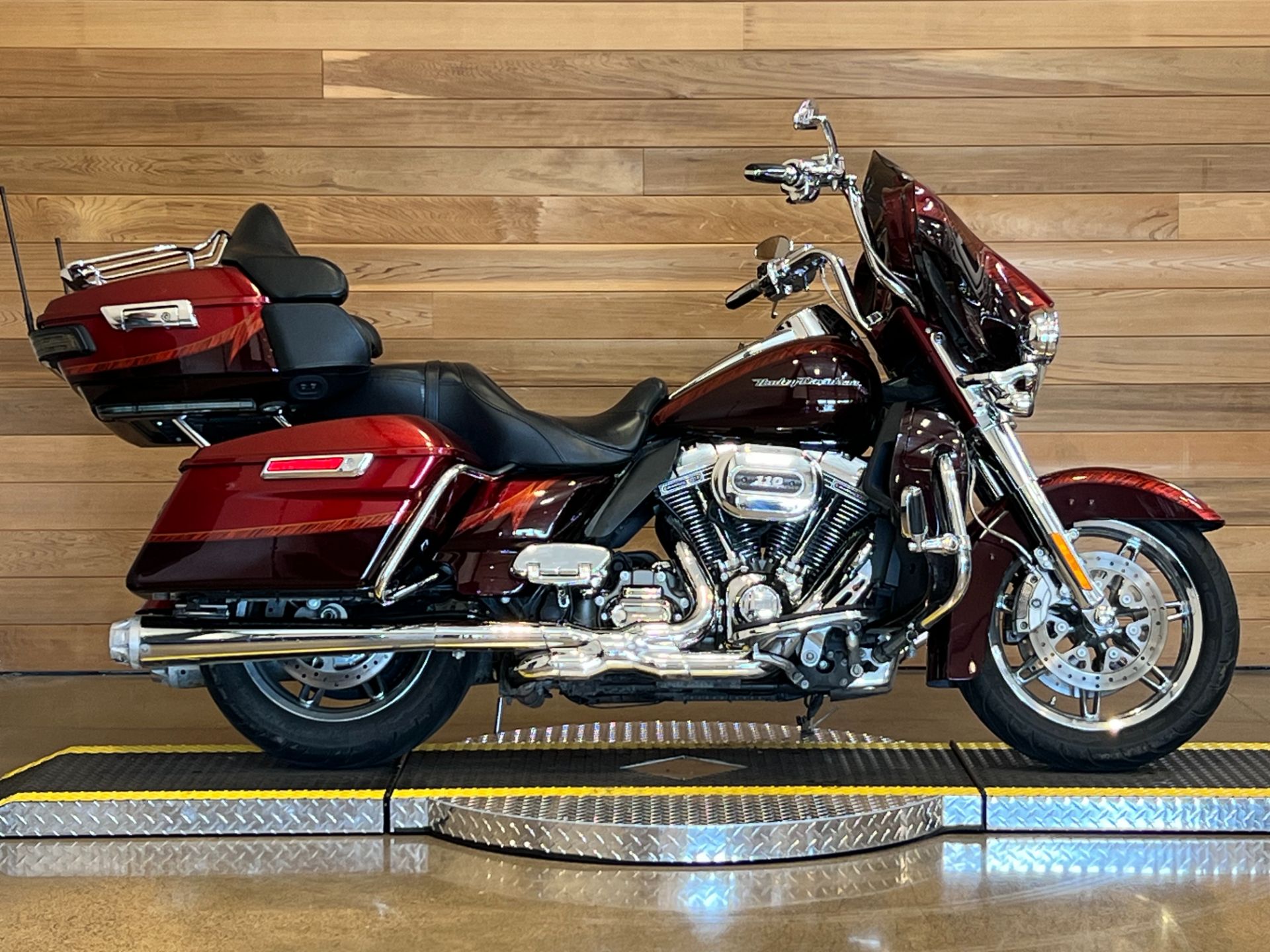 2014 Harley-Davidson CVO™ Limited in Salem, Oregon - Photo 1