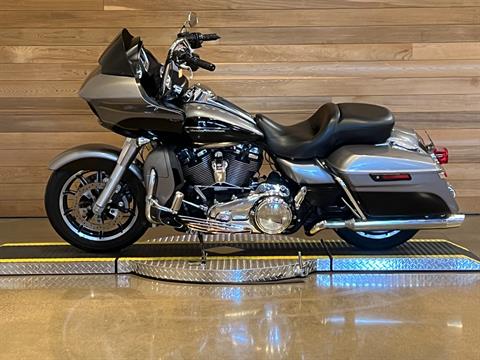 2017 Harley-Davidson Road Glide® Ultra in Salem, Oregon - Photo 5