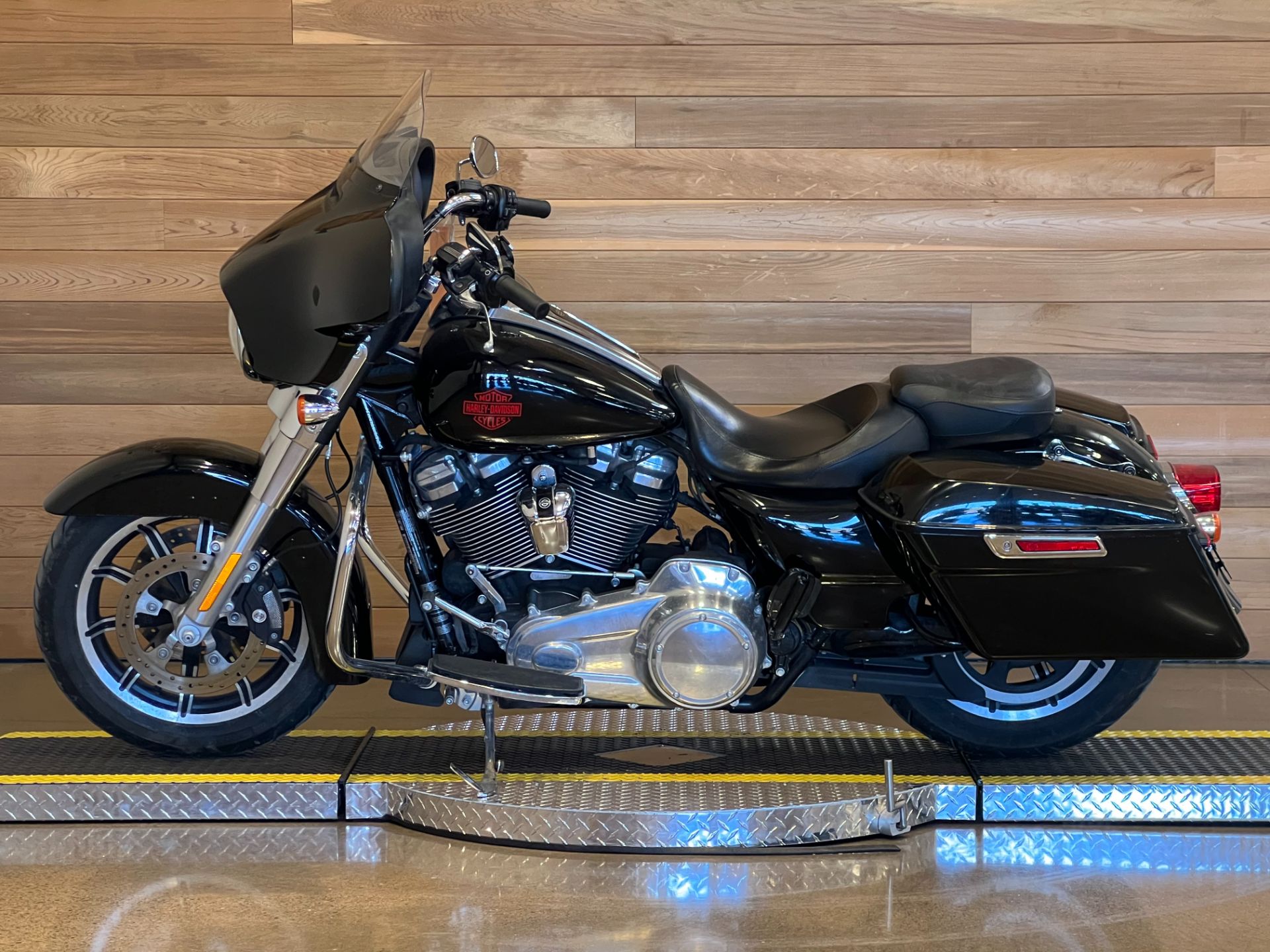 2019 Harley-Davidson Electra Glide® Standard in Salem, Oregon - Photo 5