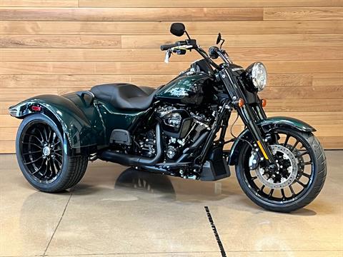 2024 Harley-Davidson Freewheeler® in Salem, Oregon - Photo 2