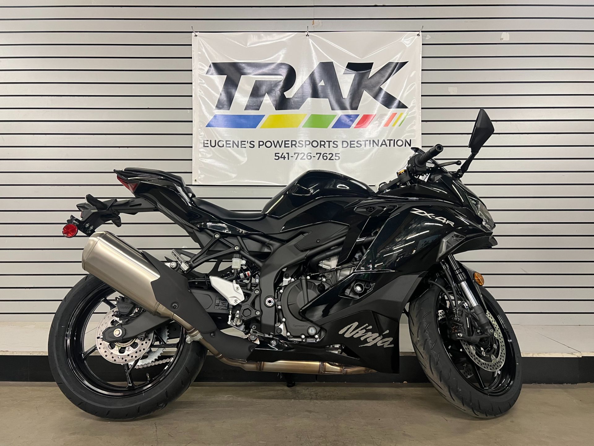 2025 Kawasaki Ninja ZX-4R ABS in Eugene, Oregon - Photo 1