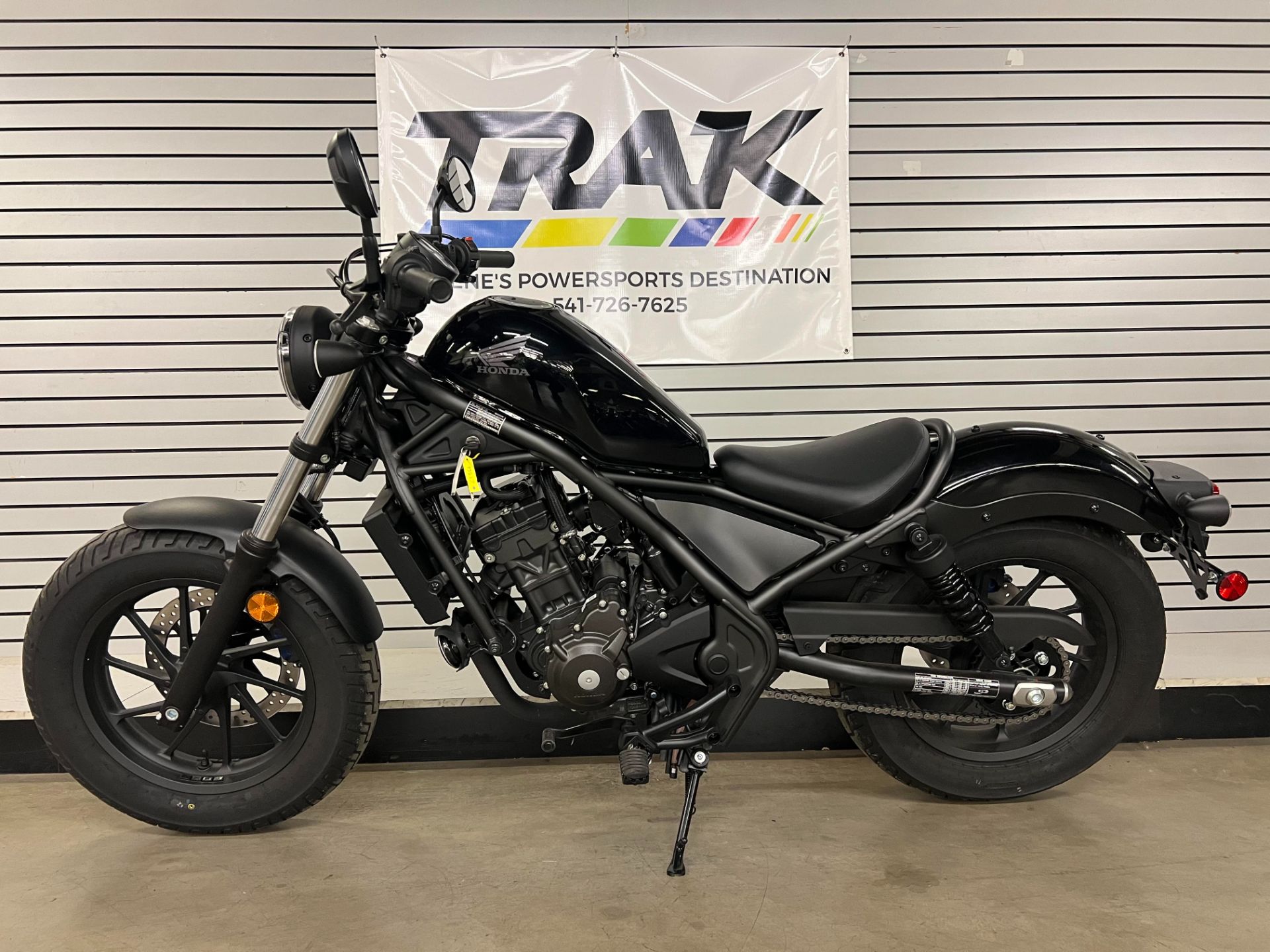 2024 Honda Rebel 300 in Eugene, Oregon - Photo 2