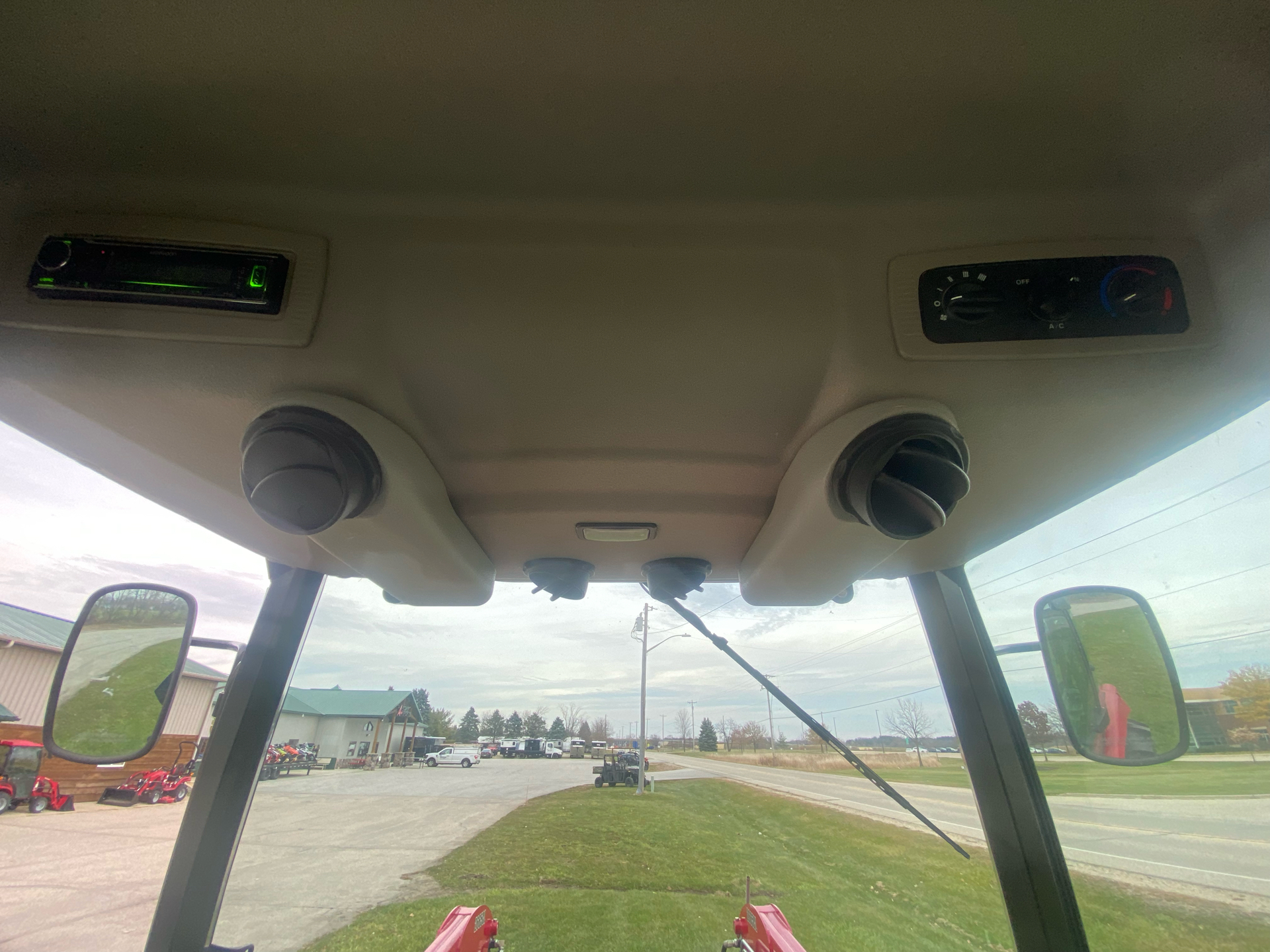 2020 Mahindra 2665 Shuttle Cab in Elkhorn, Wisconsin - Photo 13