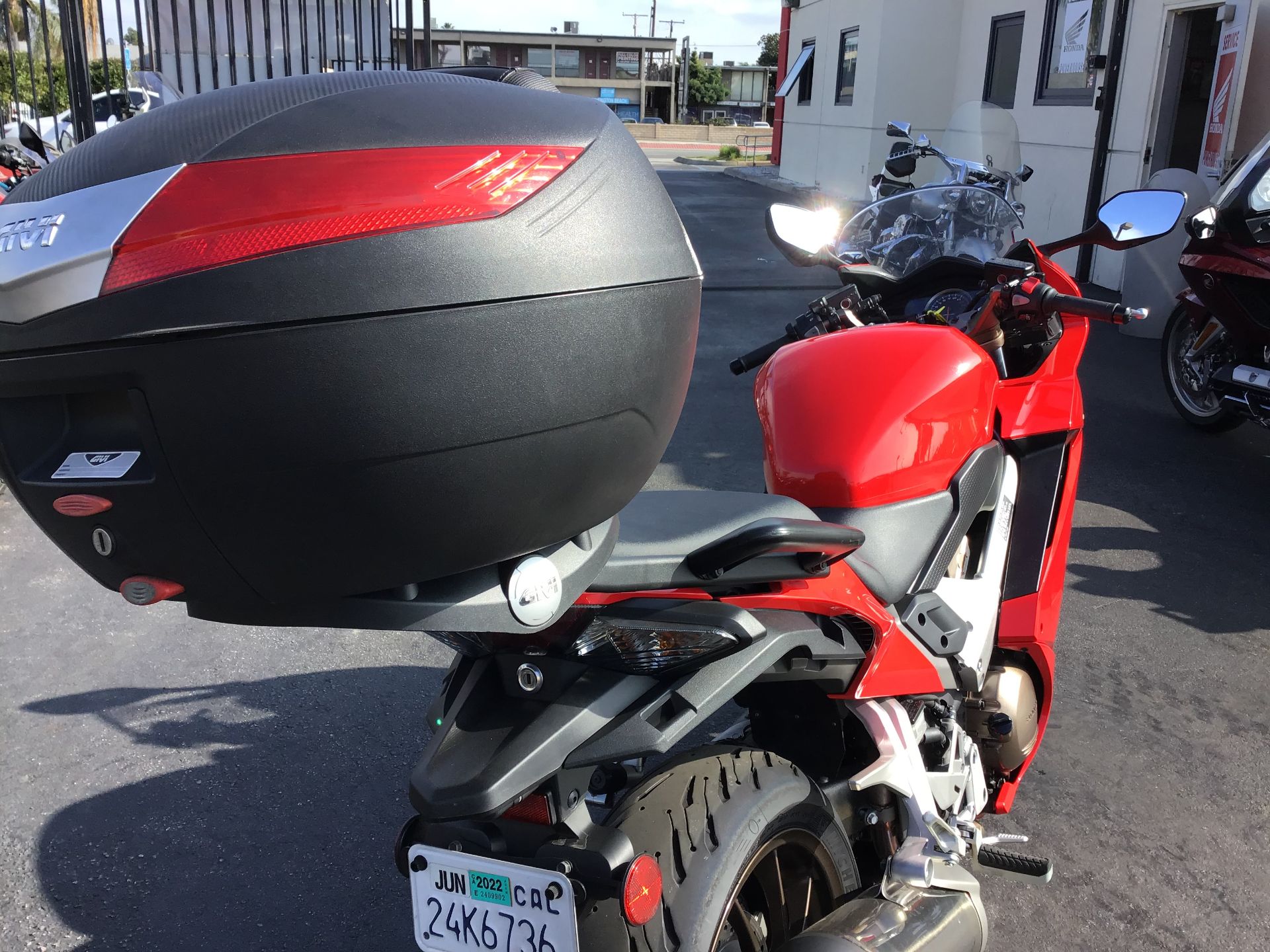 2015 Honda Interceptor® Deluxe in Huntington Beach, California - Photo 5