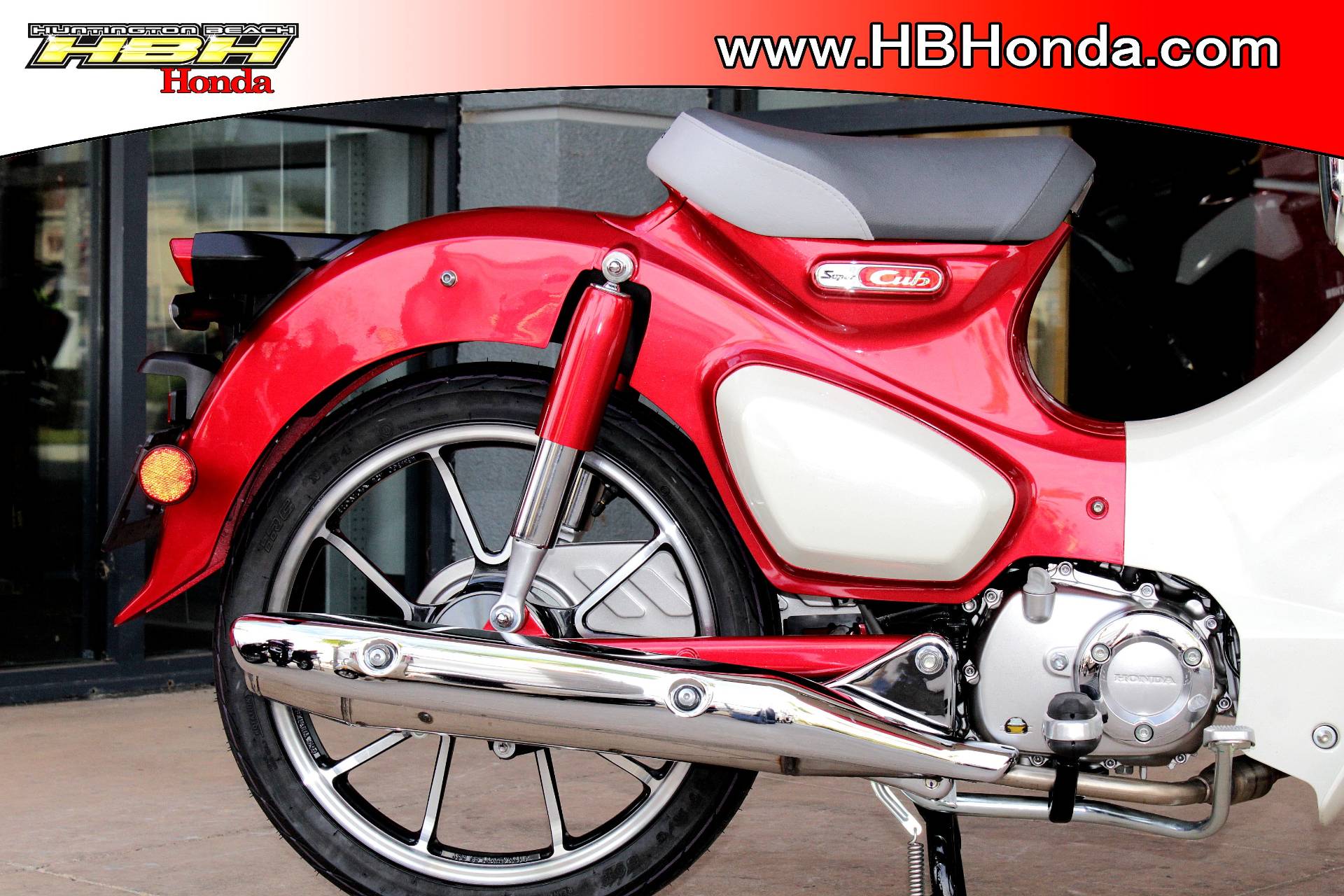 2021 Honda Super Cub C125 ABS in Huntington Beach, California - Photo 2