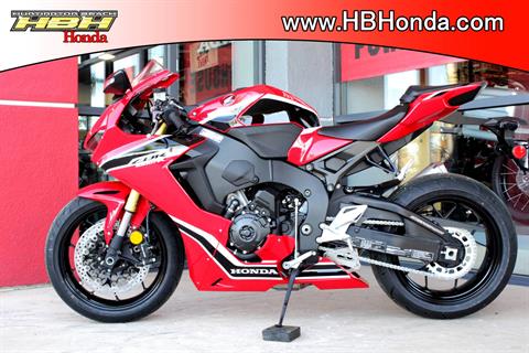 New 18 Honda Cbr1000rr For Sale Specs Photos Price Huntington Beach Ca Grand Prix Red M28 0268