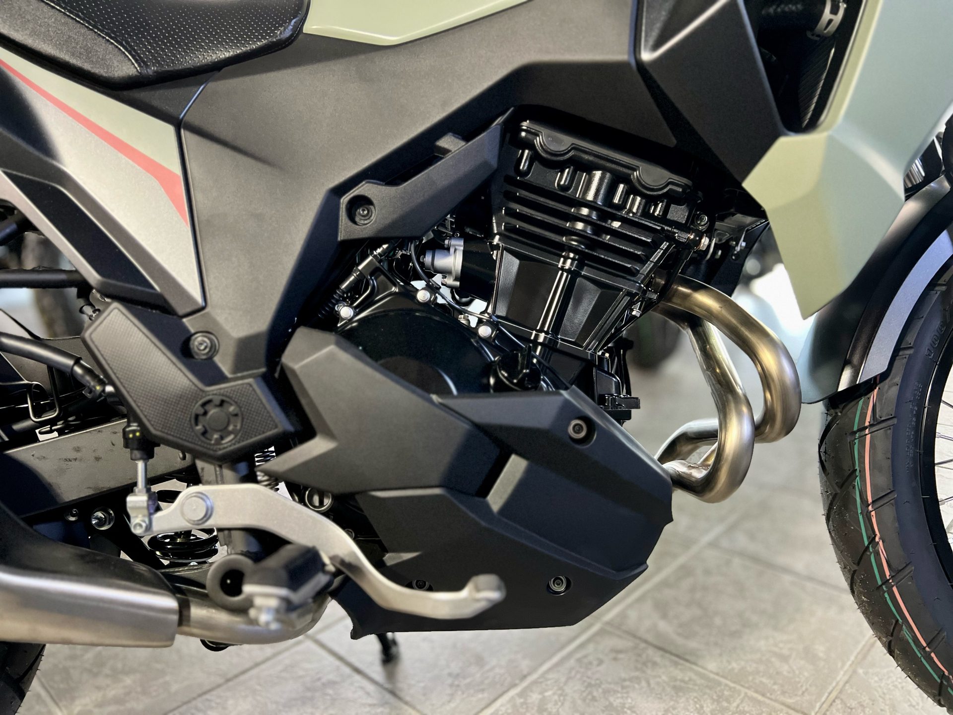 2023 Kawasaki Versys-X 300 ABS in Gulfport, Mississippi - Photo 5